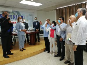 Read more about the article LA VEGA La Regional de Salud Cibao Central (SRS.C.C) realiza acto de juramentación de nuevos directores en la provincia monseñor Nouel .