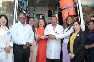Read more about the article SRSCC realiza formal entrega de moderna Ambulancia al Hospital  Morillo King