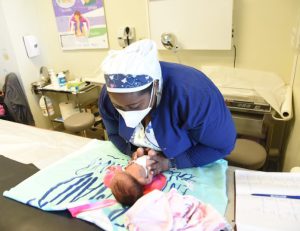 Read more about the article SNS prioriza reducción nacimientos prematuros y atención a neonatos