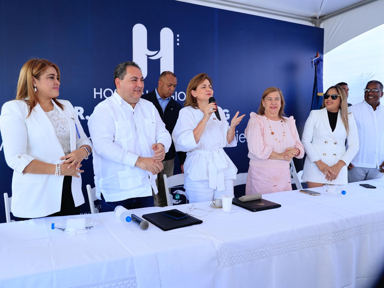 Read more about the article Vicepresidenta anuncia ampliación área Internamiento Morillo King en La Vega