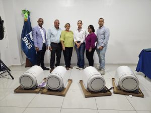 Read more about the article Entrega de Autoclaves al Departamento de Odontología del Servicio Regional de Salud Cibao Central