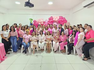 Read more about the article Regional de Salud Cibao Central realiza encuentro sobre prevención del cáncer de mama con sus colaboradoras