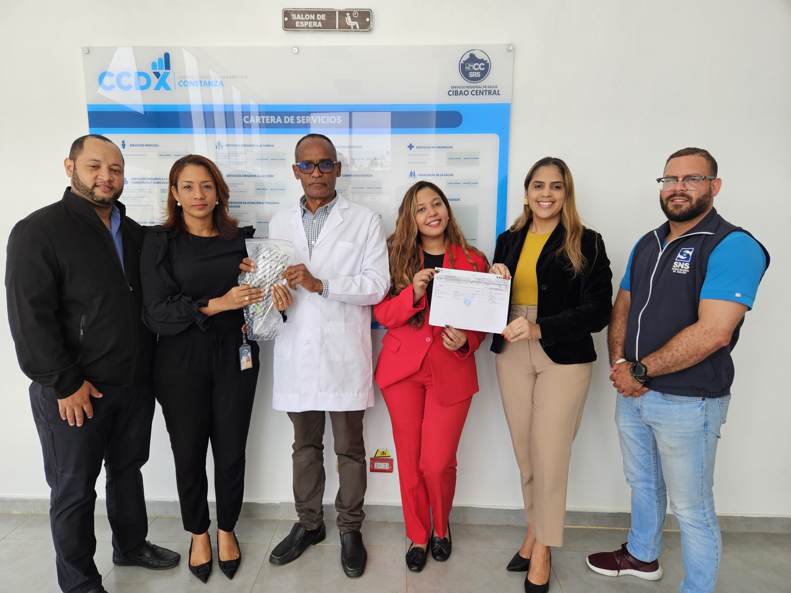 You are currently viewing Servicio Regional de Salud Cibao Sur fortalece atención ginecológica con moderno colposcopio y nuevo instrumental médico