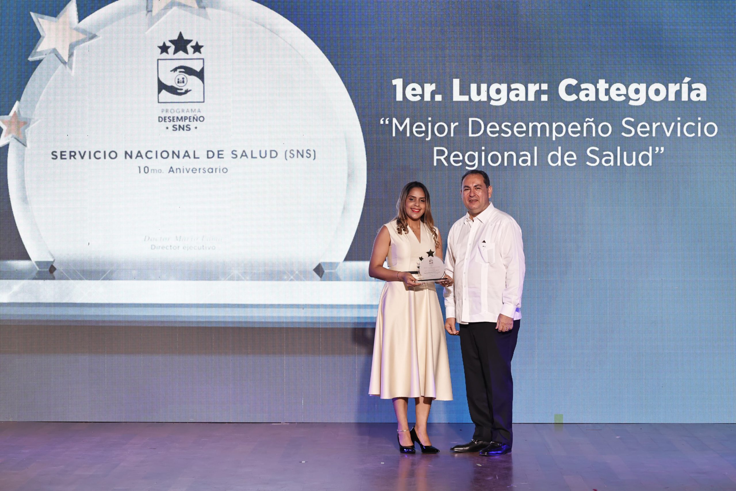 Read more about the article Regional de Salud Cibao Sur y Hospital Prof. Juan Bosch destacan en los Premios Desempeño SNS 2025